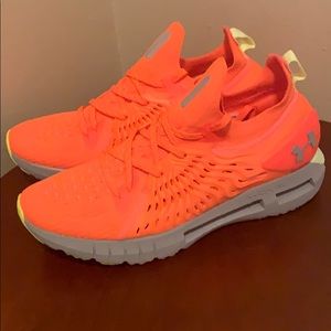 Size 10 Under Armour HOVR!
